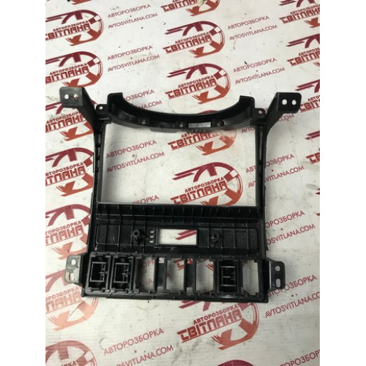 Консоль торпедо Kia Sorento 2002-2009 847603E100